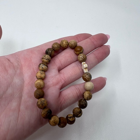 Elegant Brown Stone Bracelet with Cross Charm - Picture 3 of 4